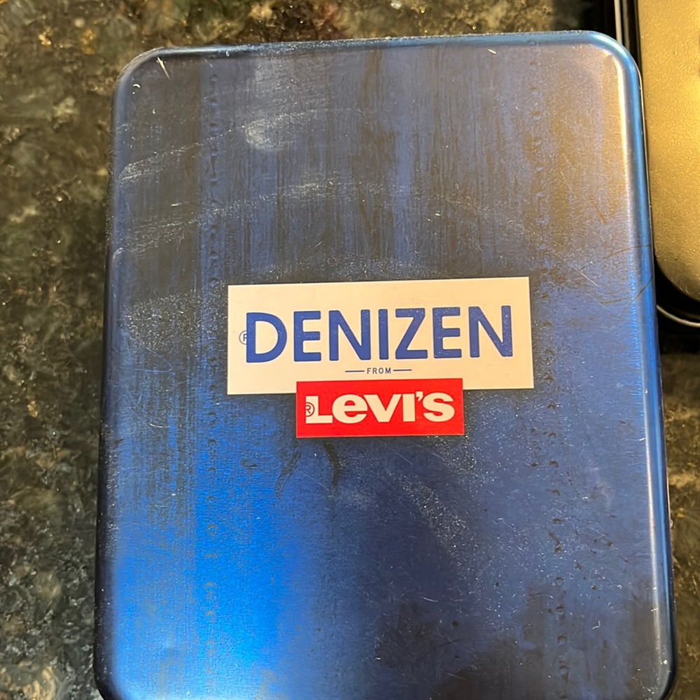 Levi’s wallet